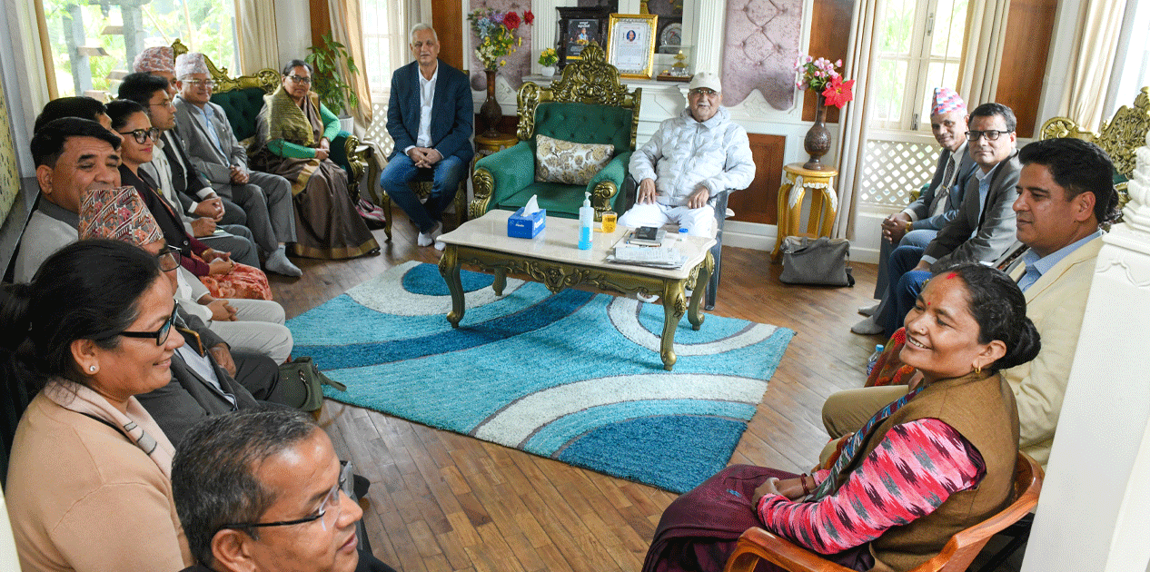 सुदूरपश्चिम एमाले सांसदसँग अध्यक्ष ओलीको चार घण्टा लामो छलफल